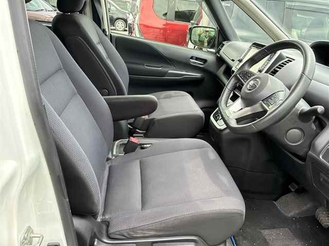 Nissan SERENA 2018 7688489-7