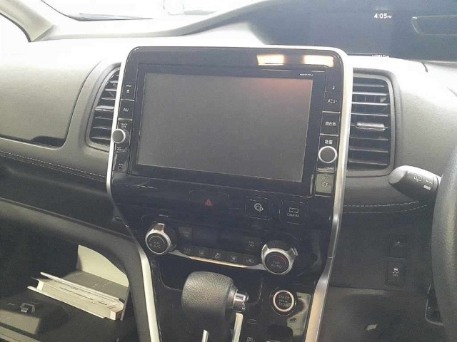 Nissan SERENA 2017 7688495-12