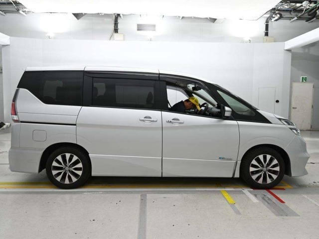 Nissan SERENA 2017 7688495-3