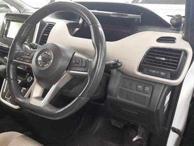 Nissan SERENA 2016 7688496-9
