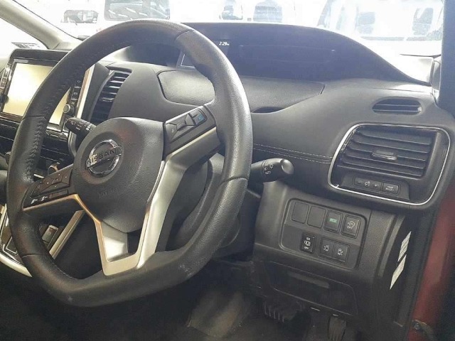 Nissan SERENA 2016 7688498-9