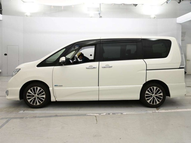 Nissan SERENA 2014 7688500-4