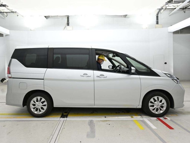 Nissan SERENA 2022 7688501-3