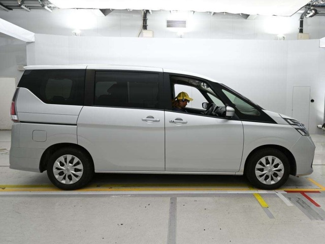 Nissan SERENA 2022 7688502-3