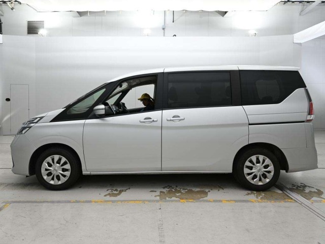 Nissan SERENA 2022 7688502-4