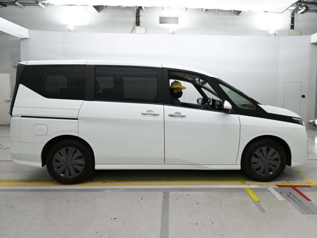 Nissan SERENA 2023 7688505-3