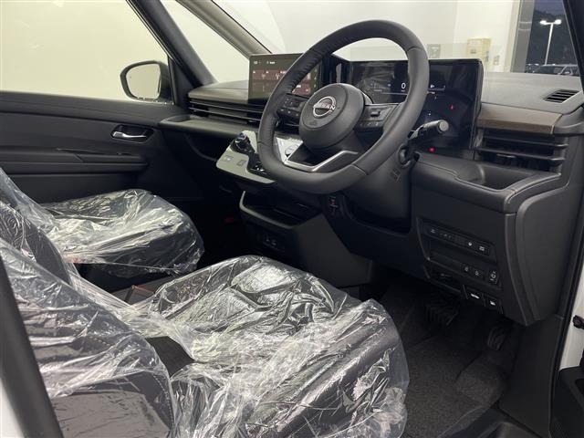 Nissan SERENA 2025 7688540-11