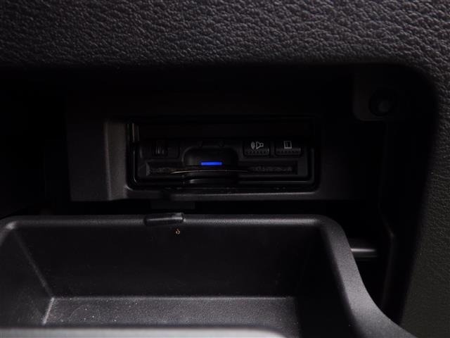 Nissan SERENA 2017 7688963-10