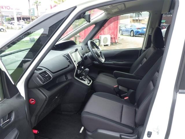 Nissan SERENA 2017 7688963-13