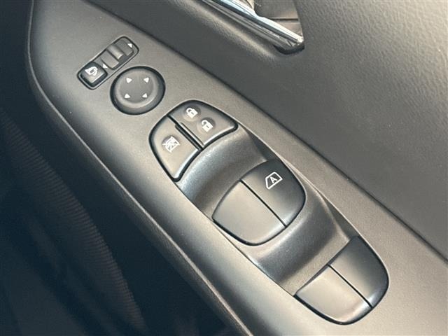 Nissan SERENA 2022 7689052-10