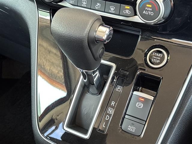 Nissan SERENA 2022 7689052-17