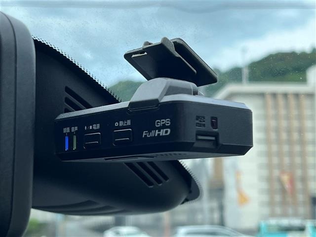 Nissan SERENA 2018 7689055-4