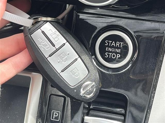 Nissan SERENA 2018 7689055-9