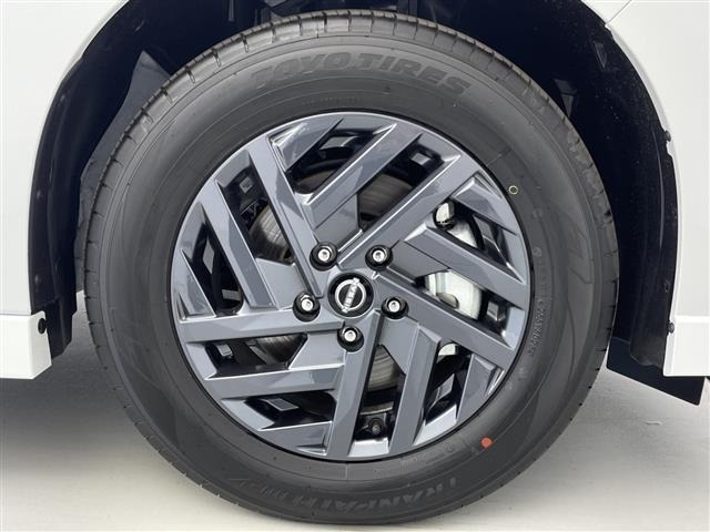 Nissan SERENA 2026 7689066-4