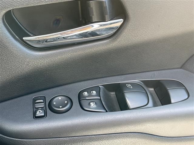 Nissan SERENA 2018 7689072-2