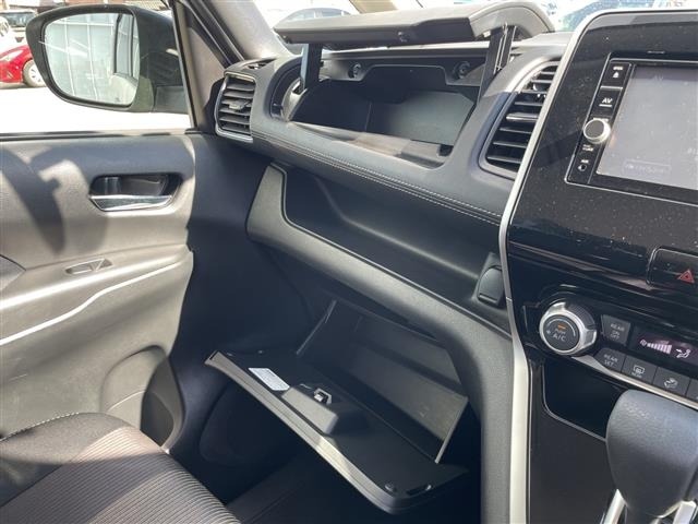 Nissan SERENA 2018 7689072-22
