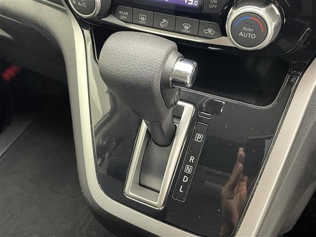 Nissan SERENA 2017 7689074-12