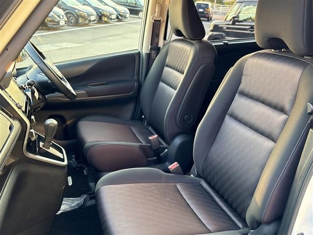 Nissan SERENA 2017 7689075-8