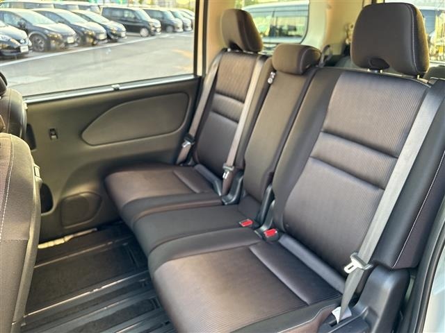 Nissan SERENA 2017 7689075-9