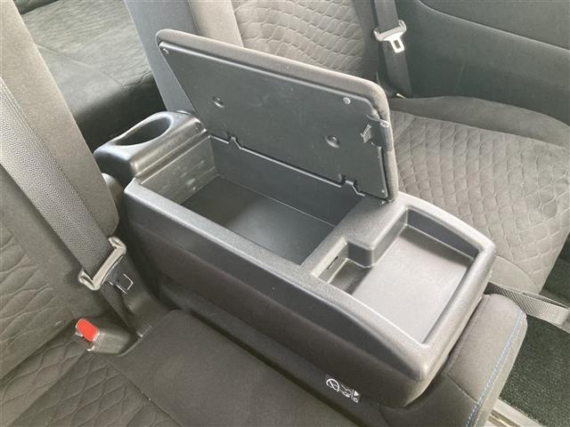 Nissan SERENA 2018 7689079-10