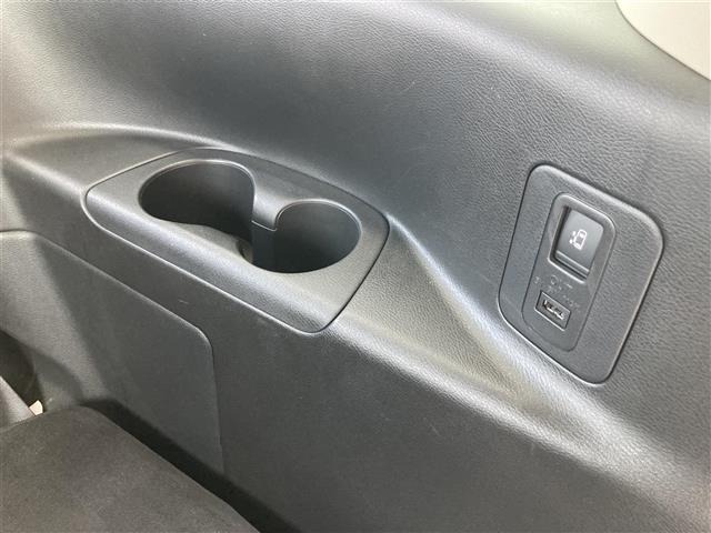 Nissan SERENA 2018 7689079-11