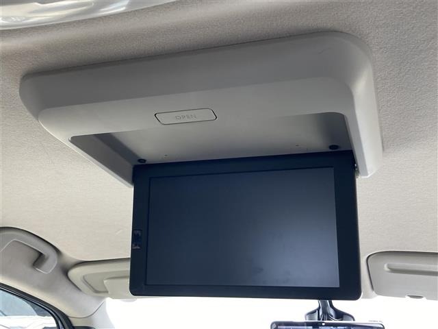 Nissan SERENA 2018 7689079-16