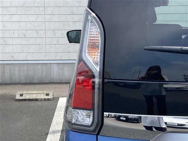 Nissan SERENA 2018 7689079-17