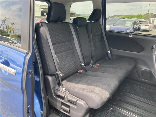 Nissan SERENA 2018 7689079-26