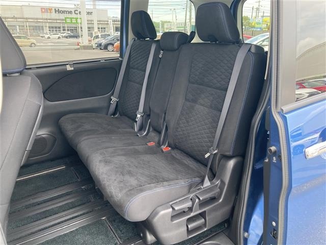 Nissan SERENA 2018 7689079-39