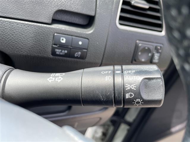 Nissan SERENA 2015 7689081-1