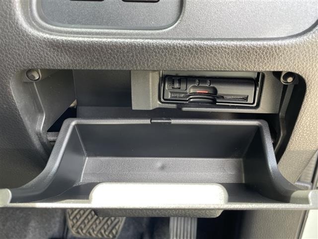 Nissan SERENA 2015 7689081-2