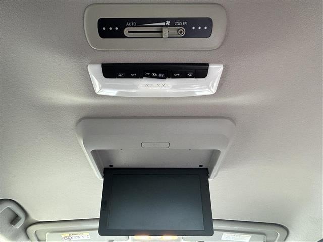 Nissan SERENA 2018 7689082-16