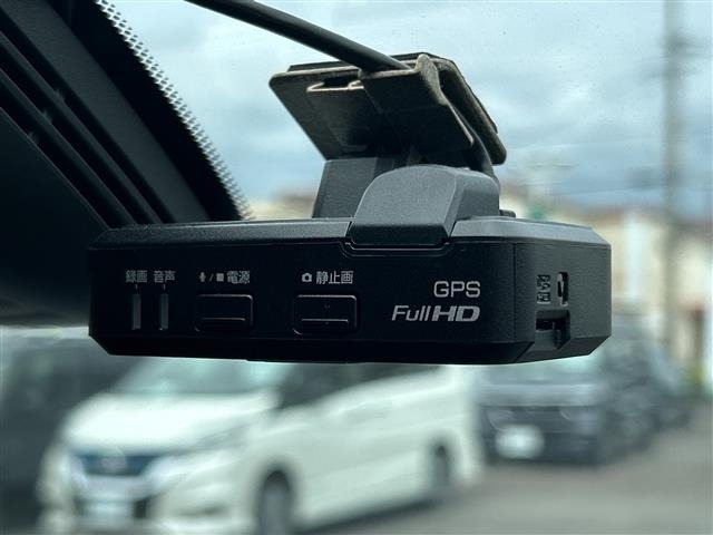 Nissan SERENA 2018 7689082-17
