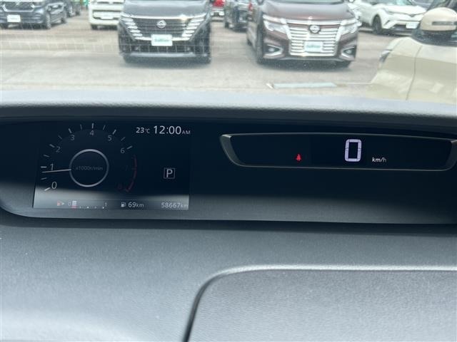 Nissan SERENA 2018 7689082-18