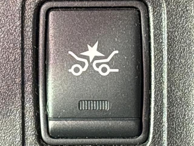 Nissan SERENA 2018 7689084-4