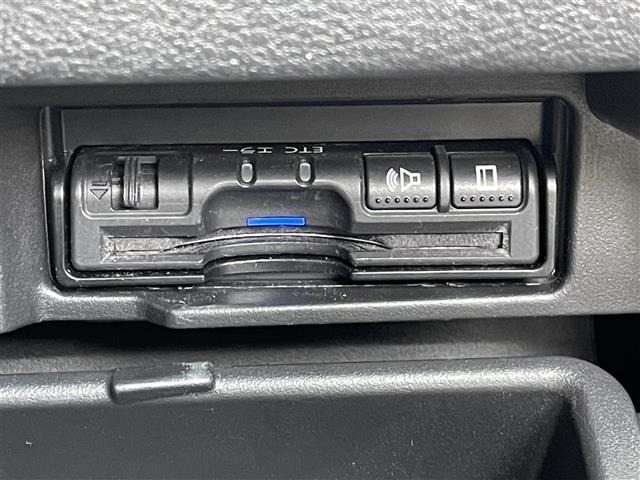 Nissan SERENA 2018 7689097-3
