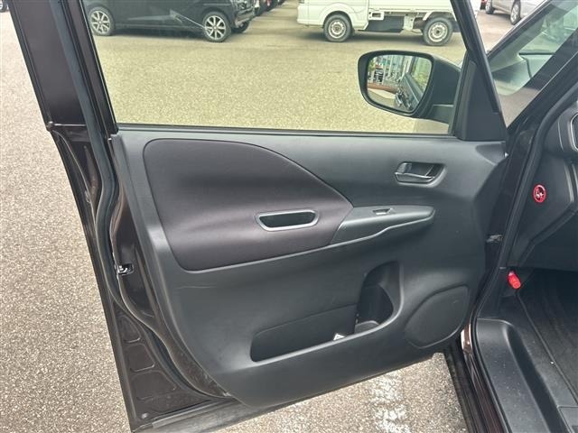Nissan SERENA 2017 7689099-5