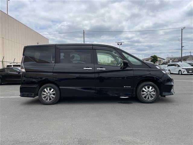 Nissan SERENA 2018 7689102-22