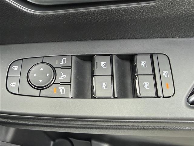 Nissan SERENA 2024 7689104-6