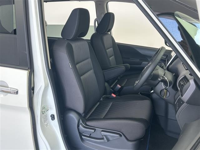 Nissan SERENA 2022 7689105-10