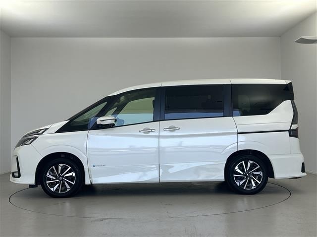 Nissan SERENA 2022 7689105-2