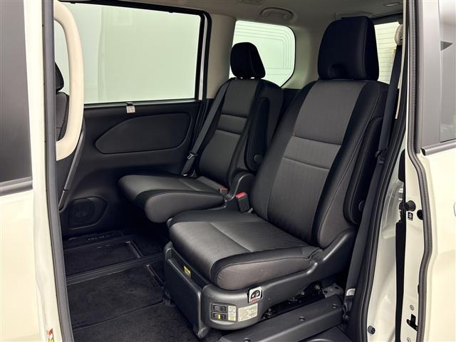 Nissan SERENA 2022 7689108-12