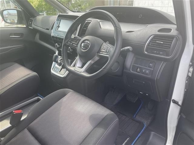 Nissan SERENA 2018 7689114-1