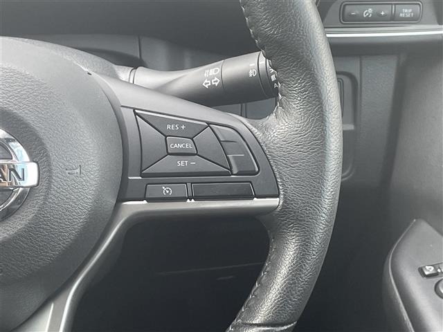 Nissan SERENA 2018 7689114-12