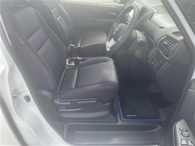 Nissan SERENA 2018 7689114-2