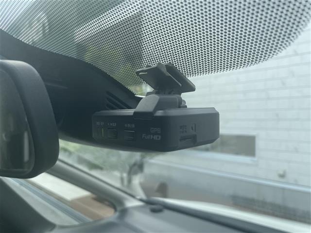 Nissan SERENA 2018 7689114-25