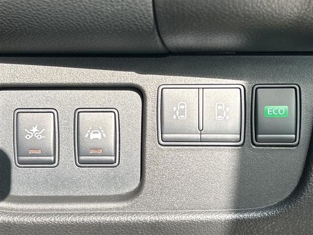 Nissan SERENA 2016 7689115-3