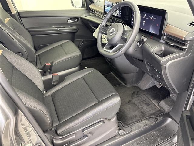 Nissan SERENA 2023 7689118-10