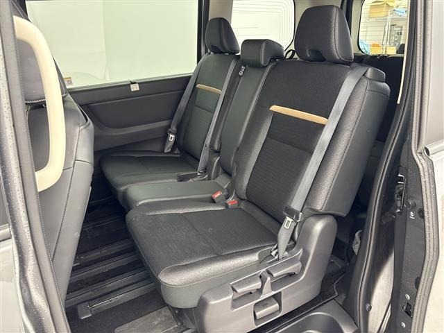 Nissan SERENA 2023 7689118-11