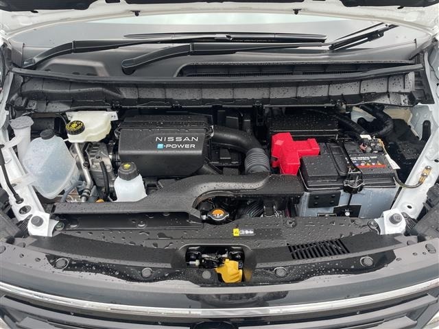 Nissan SERENA 2025 7689148-15